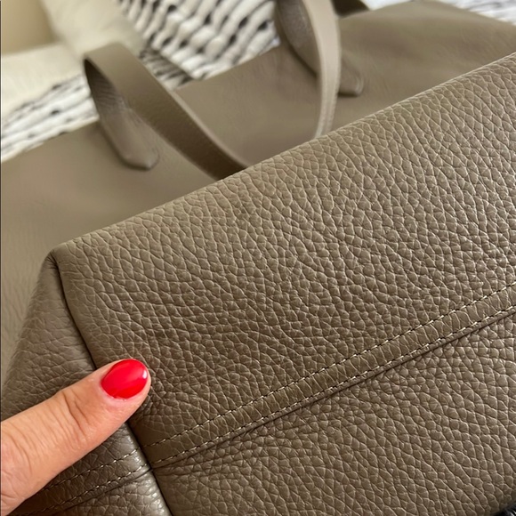 CUYANA Elegant Taupe LEATHER Tote Bag - Picture 7 of 16